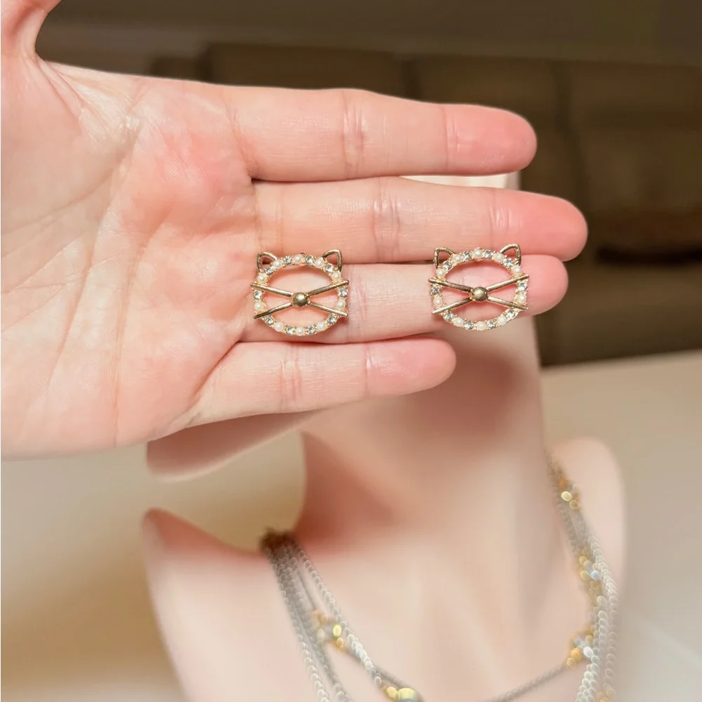 Gold Cat Face Crystal Stud Earrings - Women Jewelry